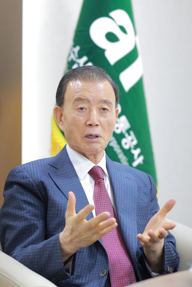 캡션에 주요 멘트 한 줄 부탁드립니다 홍문표 aT사장 인터뷰사진유대길 기자 dbeorlf123ajunewscom