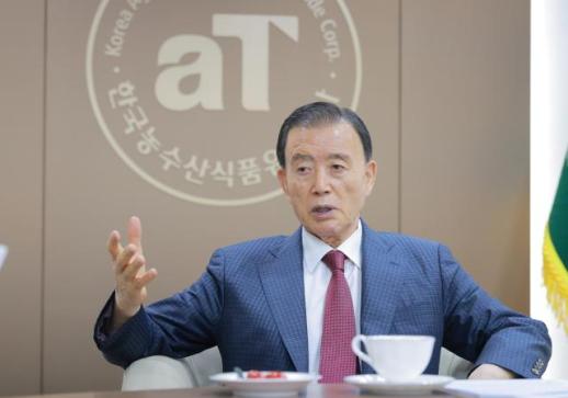 [아주초대석] 4선 중진 출신 홍문표 aT사장 "농업 구조 개혁…기후변화 전담 부서도 구축"