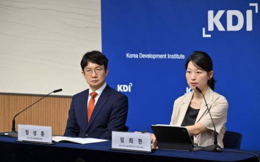 전력계통·자본조달에 발 묶인 재생에너지…KDI 병목 해소해야