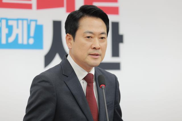 張東赫代表「参政権事態に安易な姿勢の全員が共犯」…特検の早期発足促す