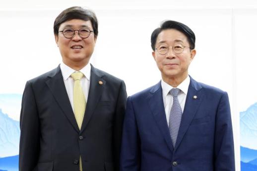 조 의장, 문체부 장관 만나 축구협회가 투명·공정한 조직으로 거듭날 수 있도록 중심 잡아 달라