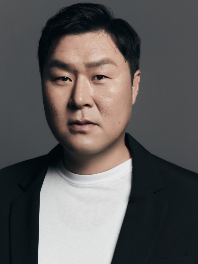 배우 윤경호 사진눈컴퍼니