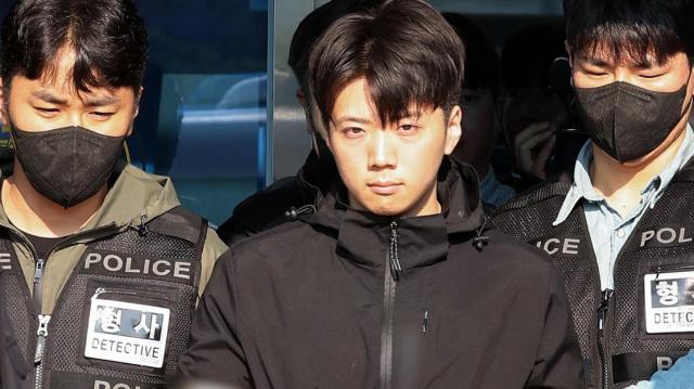 포토라인 선 여고생 흉기 살인 장윤기 사진연합뉴스