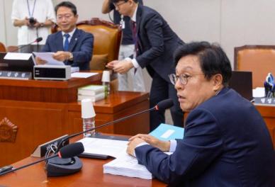 검사 보완수사권 폐지 형소법 개정안, 여야 충돌 격화