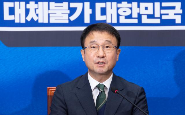 대통령 연임 발언 후폭풍…與 원론적 얘기·野 연임 없다 말해야