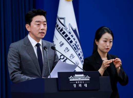 강훈식 李, 연임 불가능하다 언급…정치적 논쟁 유감