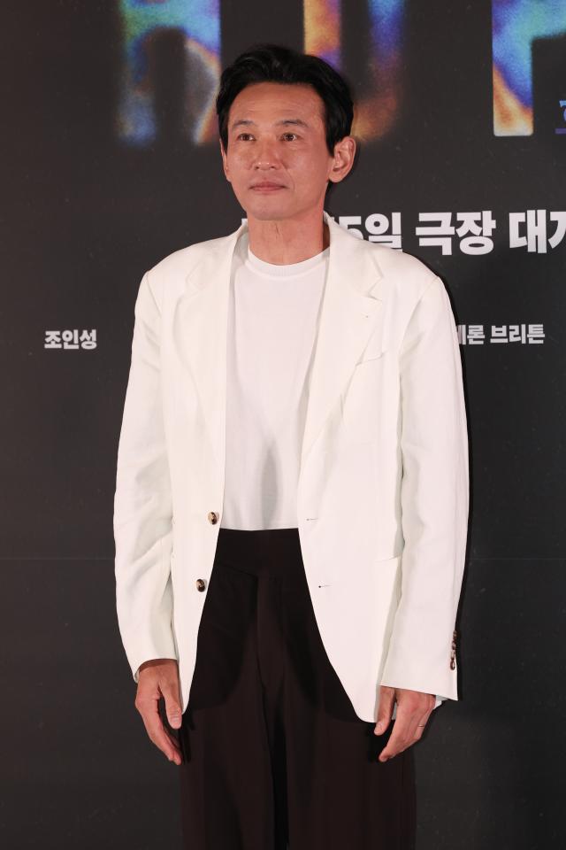 '사생활 폭로' <b>황정민</b> 측 "<b>스토킹</b> 피해 형사<b>고소</b>…추가 법적조치"