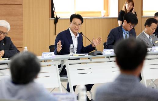 안민석 교육감 경기교육위원회 정식 기구로...도의회와 조례 개정 추진