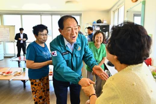 속초시, 폭염경보 속 취약계층 긴급 현장점검…이병선 시장 현장 중심 대응으로 시민 안전 지킨다