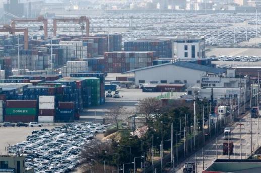 Koreas June factory output hits 6-year high, chip lifts domestic front