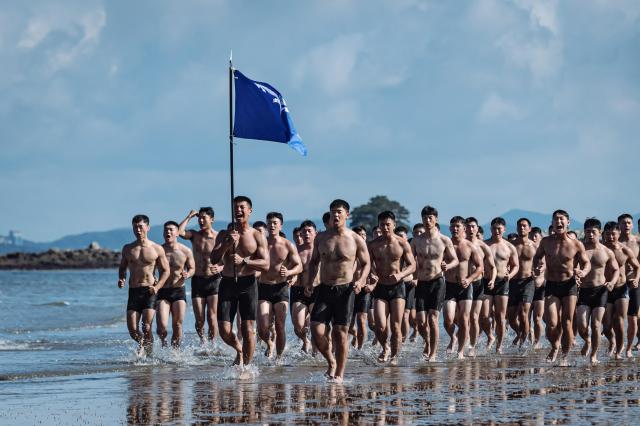 Weight of 19-year-old Korean men rises nearly 4kg over decade