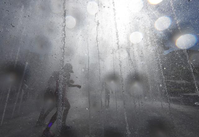 양산 41.6도…국내 관측 이래 최고기온 하루 만에 경신