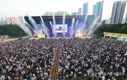 Lễ hội Rock Pentaport Incheon 2026 thu hút 150.000 khán giả trong ba ngày