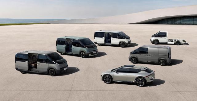 PV5 신규라인업 및 The 2027 EV6사진기아
