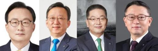 휴가도 짧게, 틈틈이…은행장들, 책으로 하반기 구상