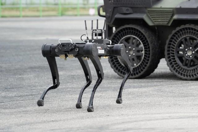 RB-01K a four-legged combat robot developed by Rainbow Robotics and Hyundai Rotem Courtesy of Hyundai Rotem