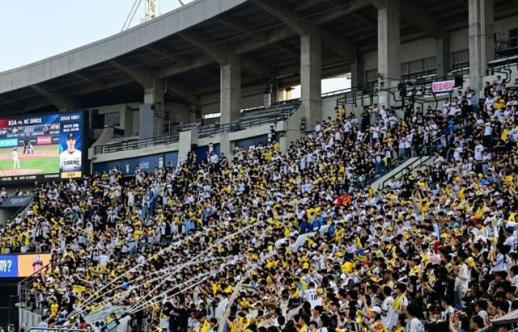 Baseball games in Seoul, Gwangju called off due to scorching heat