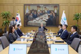 Odds of Koreas back-to-back rate hike fall on softer headline inflation 