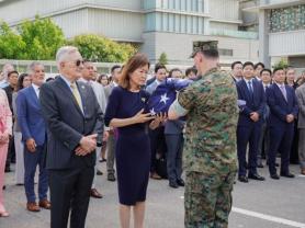 US Ambassador Steel presents credentials, formally begins mission in Seoul