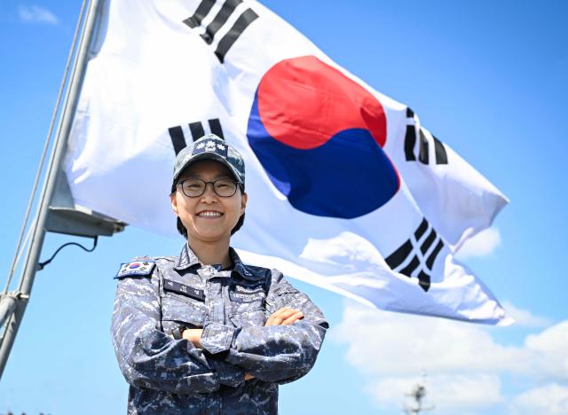 ROK Navy appoints first woman to command major naval vessel