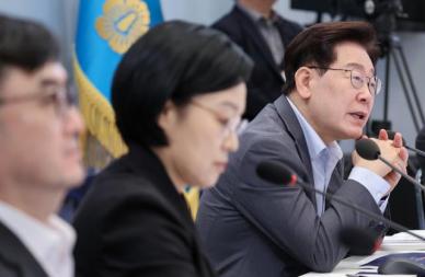 李 대통령 군사 쿠데타는 다 육사서…통합하면 가능성 줄 것