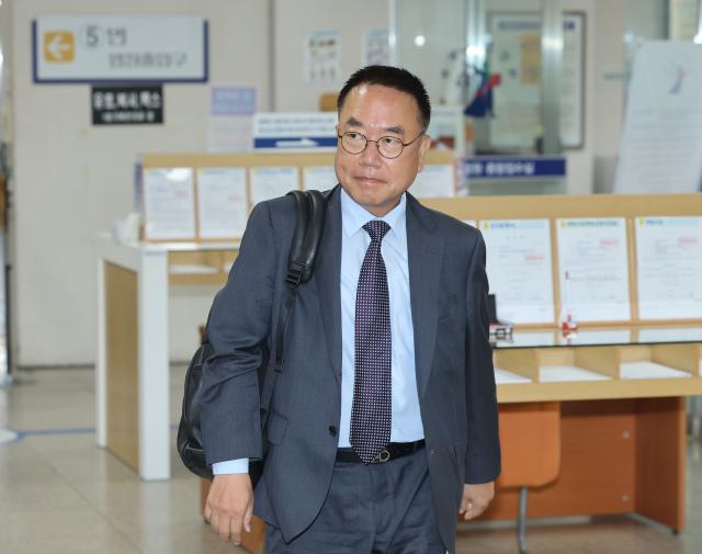 서범수 국민의힘 의원이 지난달 15일 서울 서초구 서울중앙지방법원에서 열린 추경호 대구시장의 내란 중요임무 종사 혐의 1심 속행 공판에 증인으로 출석하고 있다 사진연합뉴스
