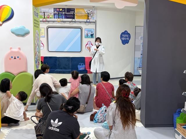 달성군 드림스타트는 5일 달성군보건소 건강체험관에서 사례관리 영유아 아동과 보호자 20명을 대상으로 ‘몸튼튼 맘튼튼 건강교실’을 개최했다사진달성군
