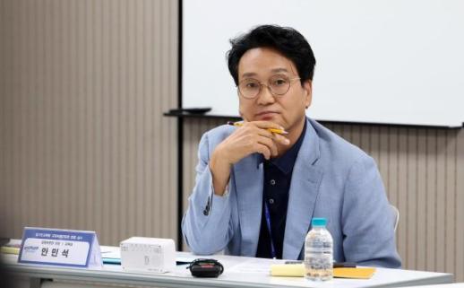 안민석 경기교육감, 교권보호전담관 면접 직접 참여...공정한 선발에 최선