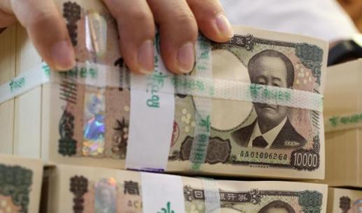 Won rides U.S.-Japan intervention as Seoul stays muted, Beijing cries foul