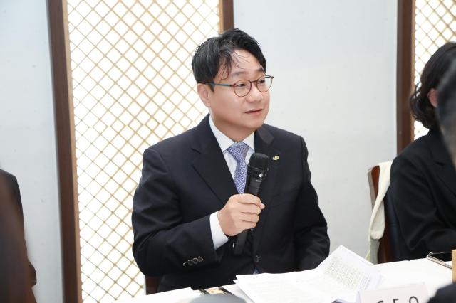 이성훈 한국토지주택공사LH 사장이 6일 서울 광화문에서 열린 취임 후 첫 기자간담회에서 발언하고 있다 사진LH