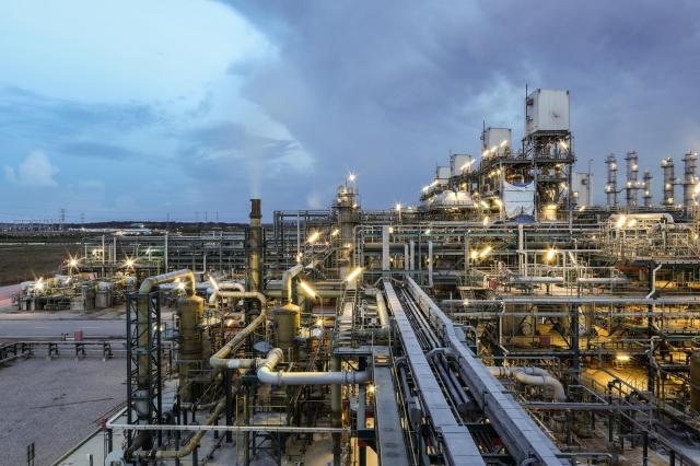Trump sets polysilicon tariff floor, giving Korea partial reprieve