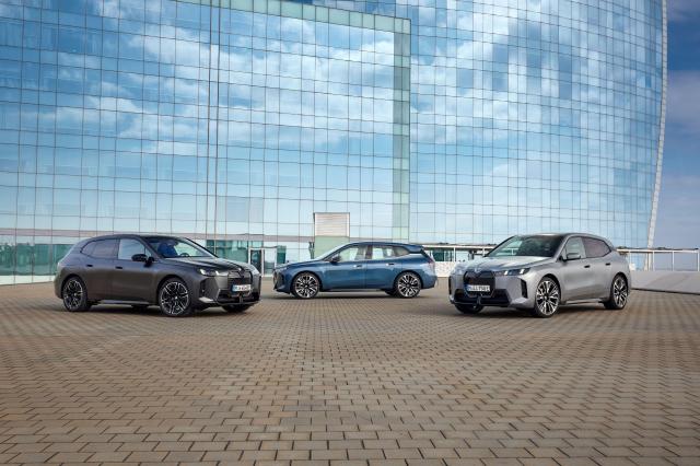 -BMW 코리아 강렬한 디자인과 향상된 주행성능 갖춘 뉴 iX 공식 출시