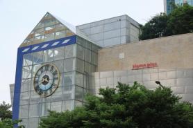 Homeplus reopens 67 stores after 25-day shutdown