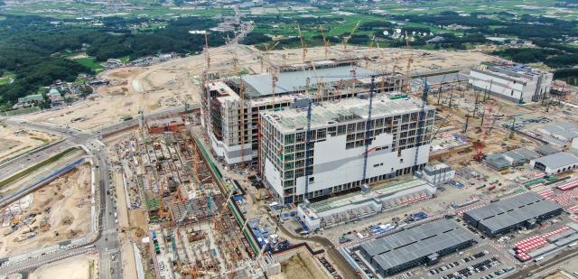 Yongin chip cluster under construction with first fab targeted to become operational in 2027 AJP Yoo Na-hyun