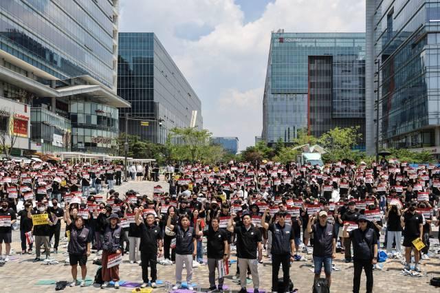 Kakao settles wage dispute after first strike