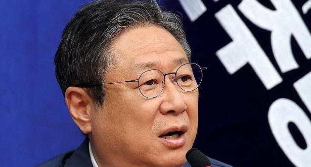 與, 황희 폐기 버스 청년 주택 제안에 당 입장과 무관…개인 의견
