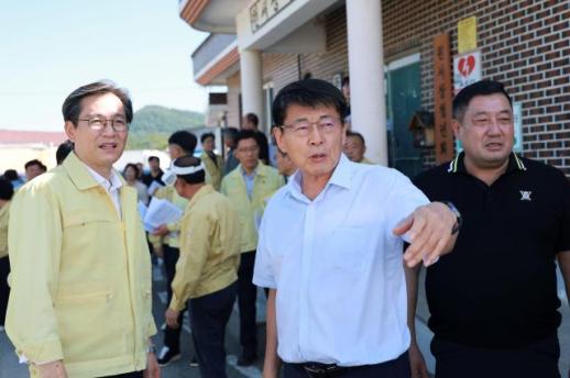 서삼석 국회 농해수위원장, 영암 가뭄 현장 점검…농업용수 대책 논의
