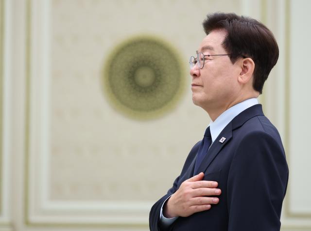 李, 다음 주 800조 반도체·부동산 대책 잇달아 점검…어떤 얘기 오갈까