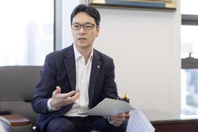 이재원 한국은행 경제연구원장이 지난 6일 서울 중구 한국은행에서 아주경제신문과 인터뷰 하고 있다 사진유대길 기자 dbeorlf123ajunewscom