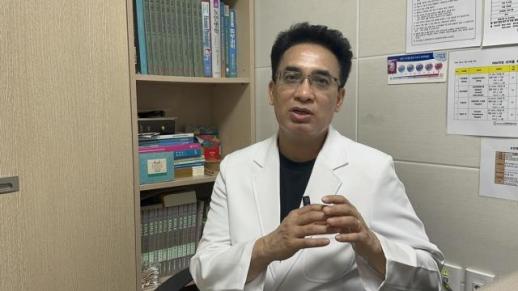 Vị bác sĩ người Nepal đầu tiên nhập quốc tịch Hàn Quốc dành trọn tâm huyết chăm lo cho người nhập cư 