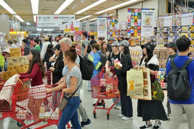 ロッテマートゼタプレックスソウル駅店の店舗風景 [写真=ロッテマート]