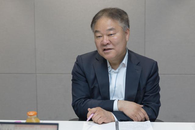 캡션에 주요 멘트 한 줄 부탁드립니다 김학균 신영증권 리서치센터장 인터뷰사진유대길 기자 dbeorlf123ajunewscom