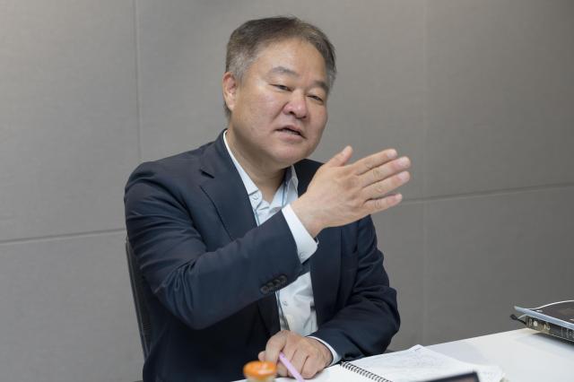 김학균 신영증권 리서치센터장은 지난 6일 아주경제와 만나 높은 변동성은 뉴노멀이라고 진단했다 사진유대길 기자 dbeorlf123ajunewscom