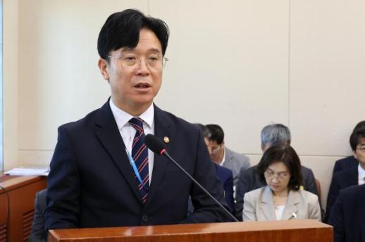 Ministro de Empleo de Corea del Sur: regulaciones secundarias de la Ley de Sobres Amarillos en revisión; enfoque cauteloso en excepciones de 52 horas semanales para megazone