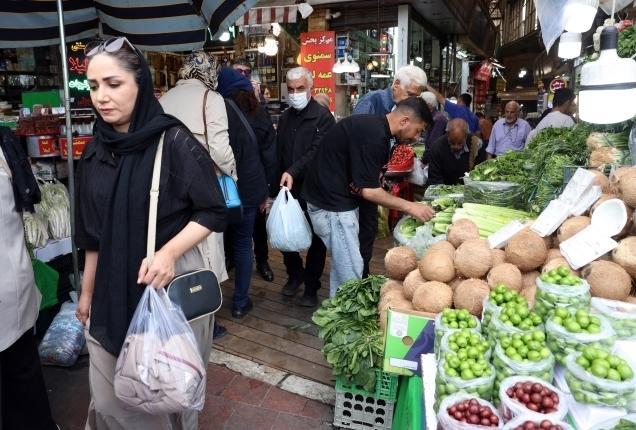 イラン・テヘランのタズリシ市場の写真（EPA、聯合ニュース）
