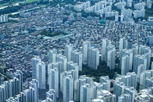 [데스크 칼럼] 집값 잡겠다며 대출 막았더니…실수요자만 시장 밖으로