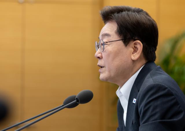 李대통령 부동산, 국가 미래 위협하는 시한폭탄…공급 총력전 선언