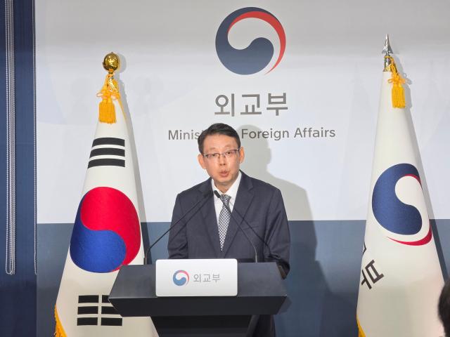 Seoul defends nuclear submarine plan against Pyongyangs warning