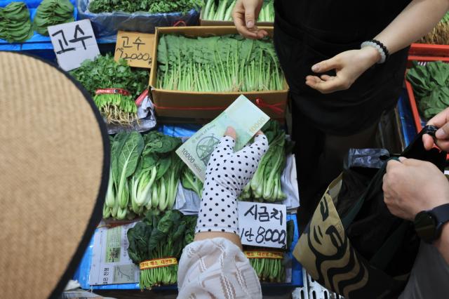 Extreme heat drives up vegetable prices
