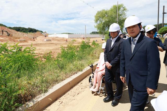 El líder del Partido del Poder Popular visita obra de Nuevo Hogar en Goyang: El gobierno debe responder ante la confianza ciudadana